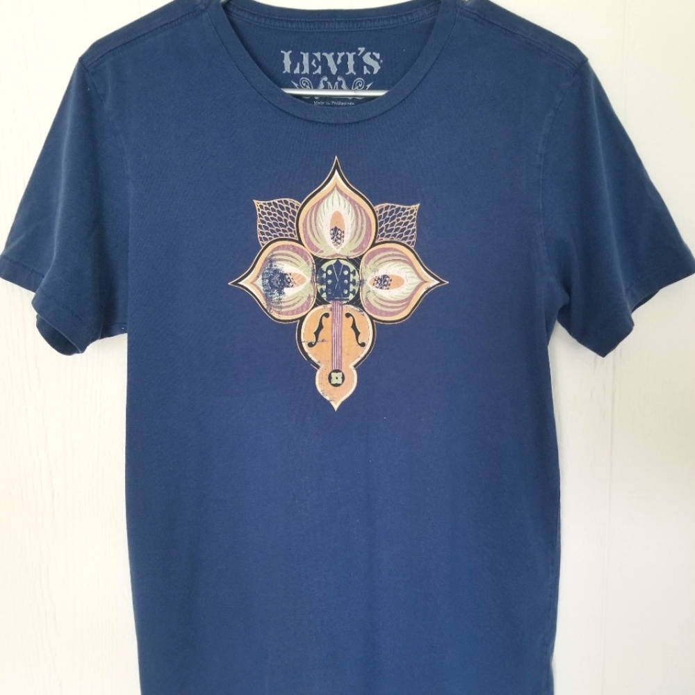 Levi's Women's shirt, medium